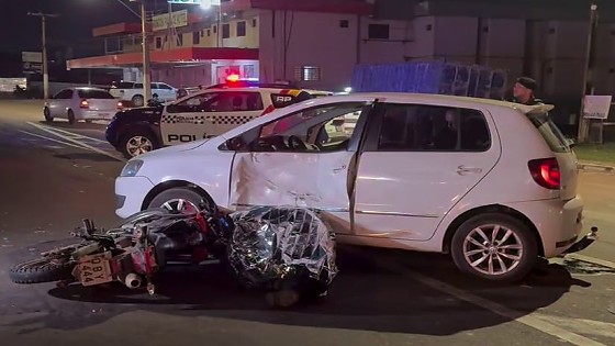 Motociclista morre após colisão com carro em MT