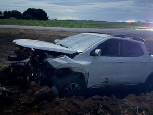 Homem morre e três ficam feridos em grave acidente na zona rural de Lucas do Rio Verde