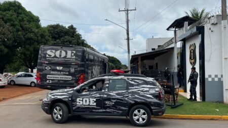 Transferência de presos em Sorriso causa revolta entre familiares por falta de informação