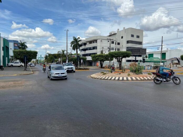 Câmara aprova PEC que isenta do IPVA veículos terrestres com 20 anos ou mais; texto segue para promulgação