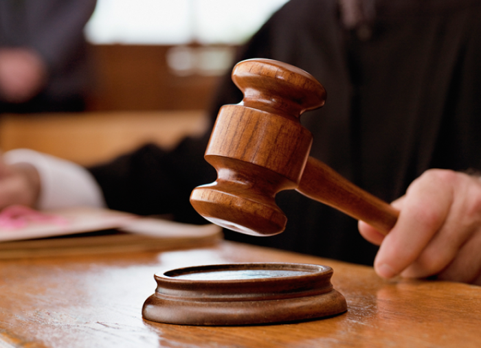 por-que-os-juc3adzes-usam-martelo-no-tribunal